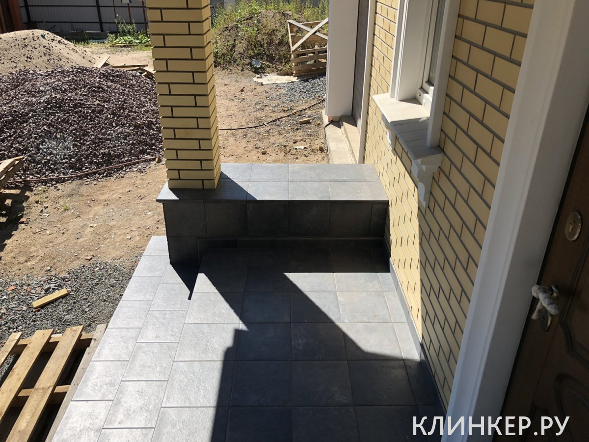 viano-antracite-frontalnaya-klinkernaya-stupen-prostaya-300x600x85_4