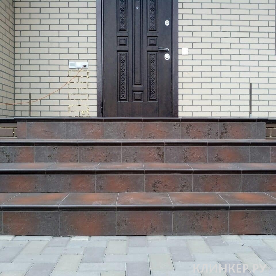 semir-brown-frontalnaya-klinkernaya-stupen-s-kapinosom-330x299x11_3