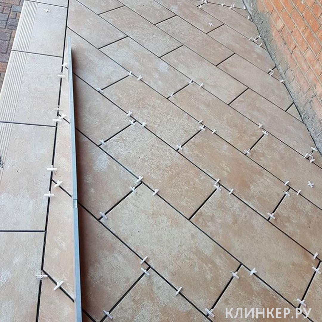 ilario-beige-uglovaya-klinkernaya-stupen-prostaya-300x300x11_6