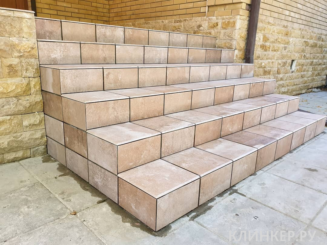 scandiano-ochra-frontalnaya-klinkernaya-stupen-s-kapinosom-330x299x11_9