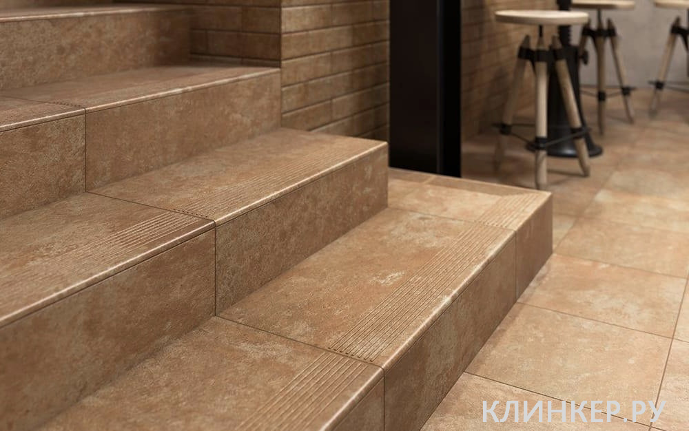 ilario-beige-frontalnaya-klinkernaya-stupen-s-kapinosom-330x299x11_8