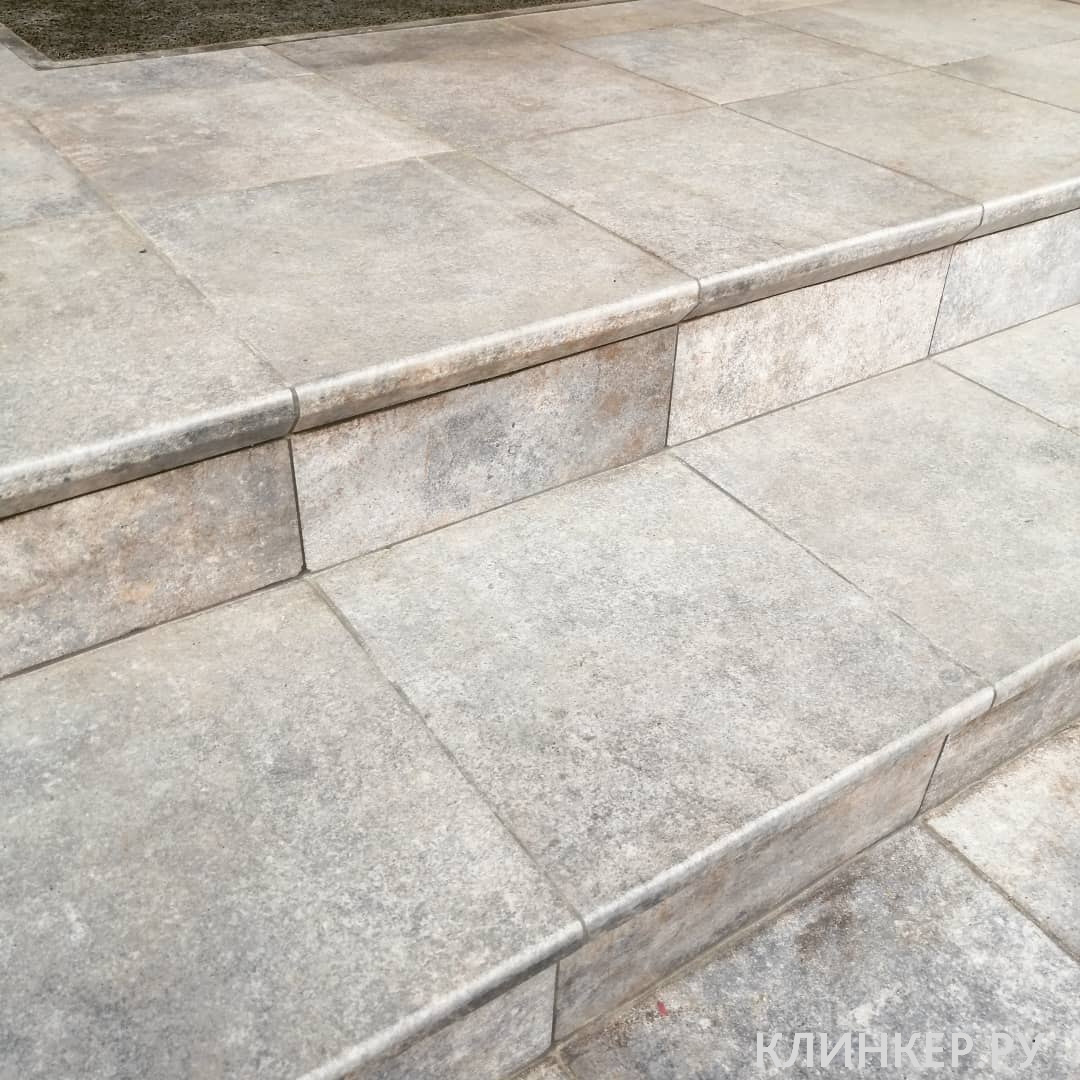 viano-grys-frontalnaya-klinkernaya-stupen-s-kapinosom-330x299x11_7