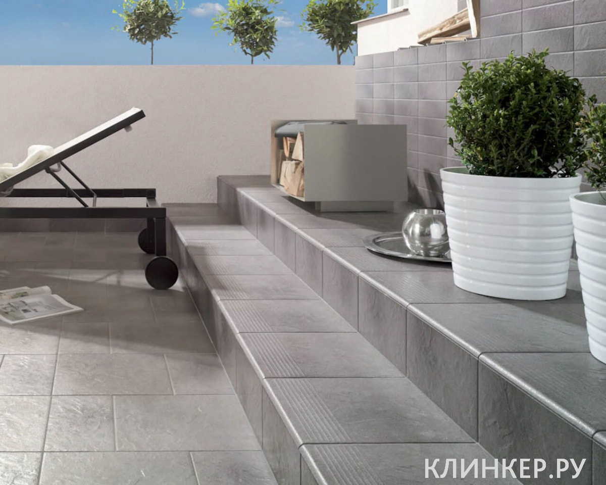 taurus-grys-uglovaya-klinkernaya-stupen-prostaya-300x300x11_2