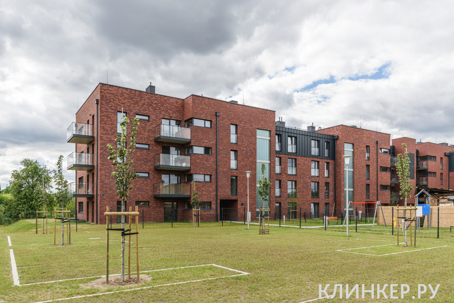 hf41-gothic-smile-nf14-nvf_2