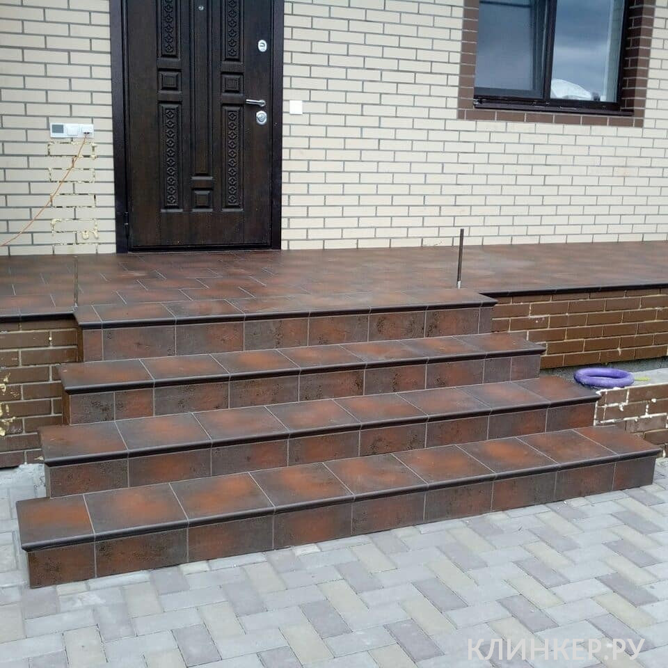 semir-brown-uglovaya-klinkernaya-stupen-prostaya-300x300x11_6