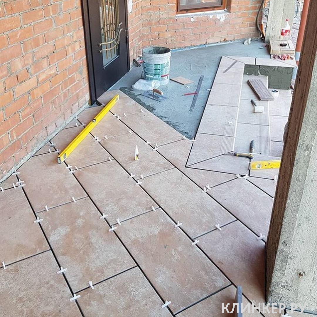 ilario-beige-uglovaya-klinkernaya-stupen-s-kapinosom-330x330x11_6