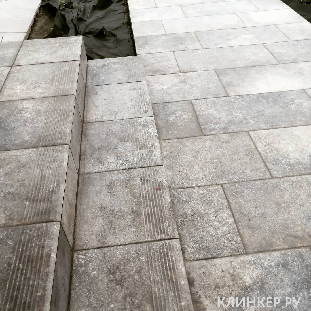 viano-grys-frontalnaya-klinkernaya-stupen-s-kapinosom-330x299x11_11