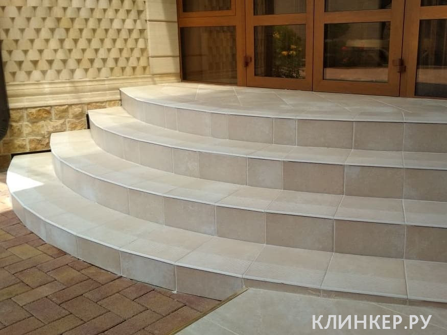 scandiano-beige-uglovaya-klinkernaya-stupen-prostaya-300x300x11_3