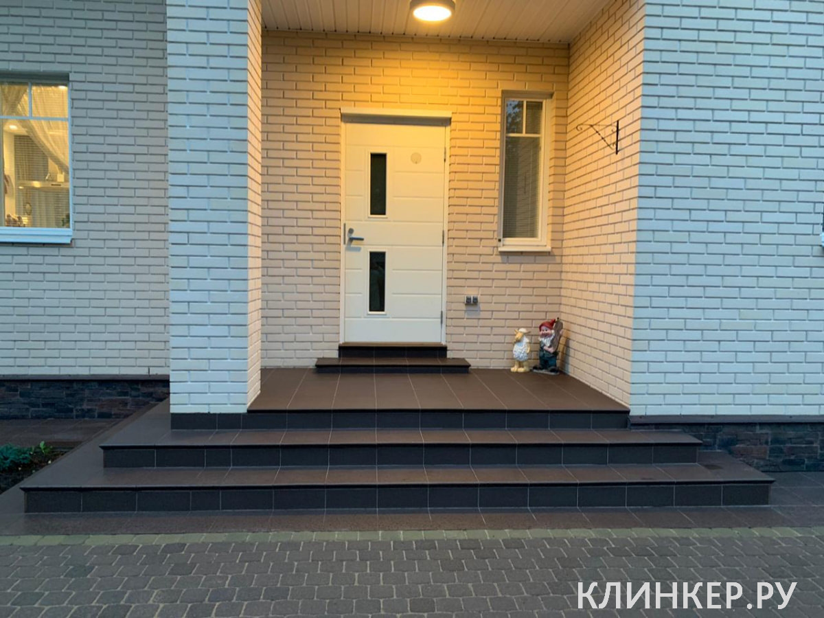 natural-brown-duro-frontalnaya-klinkernaya-stupen-s-kapinosom-330x299x11_9