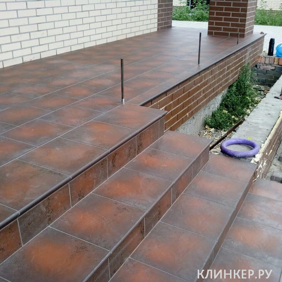 semir-brown-frontalnaya-klinkernaya-stupen-s-kapinosom-330x299x11_6